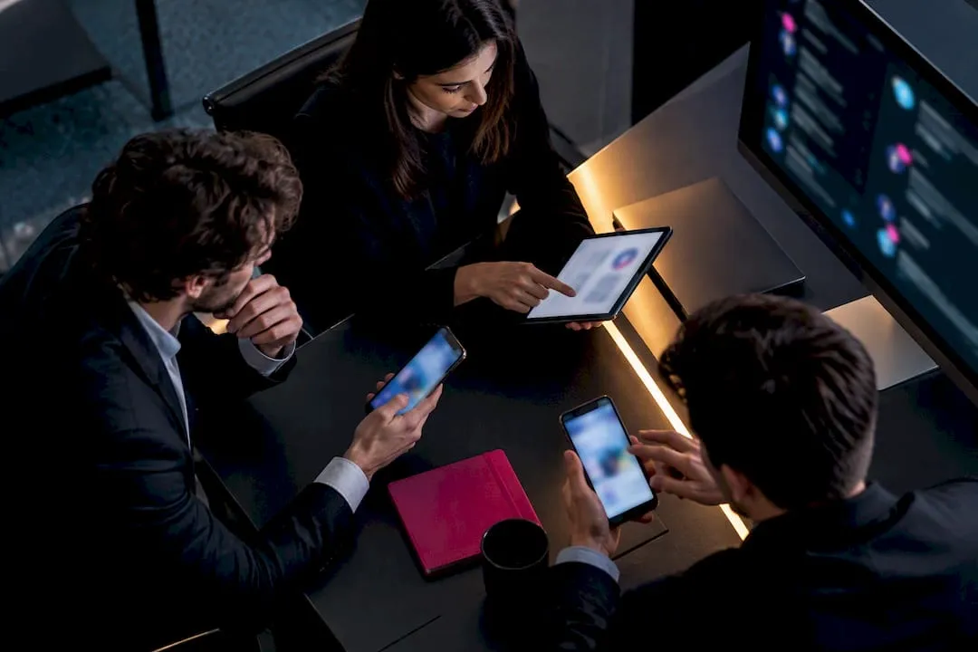 Il team B2B gestisce la risposta alla crisi sui social